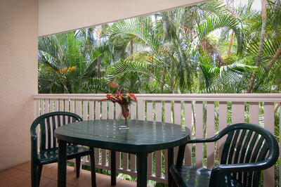 Balcony dining